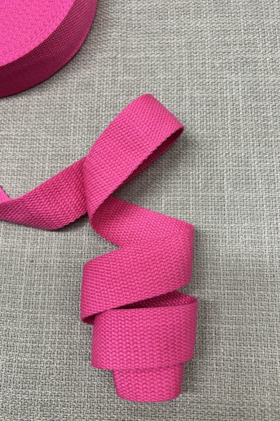 PUUVILLAREMMI 32mm aniliininpunainen
